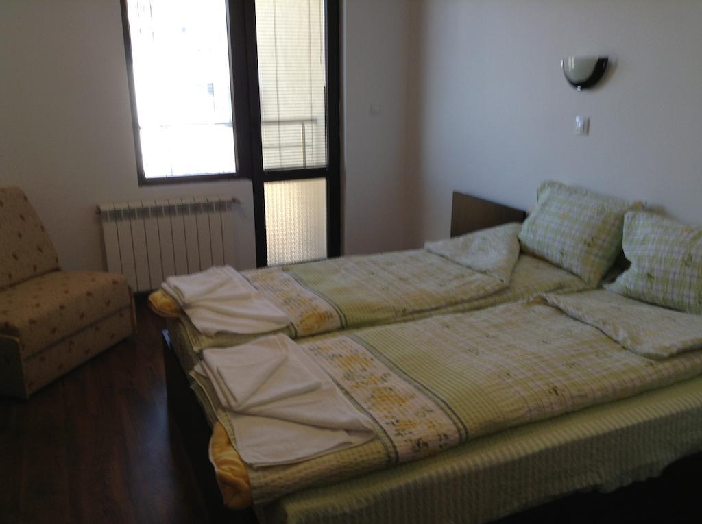 Guest House Luchi Varshets  Chambre photo